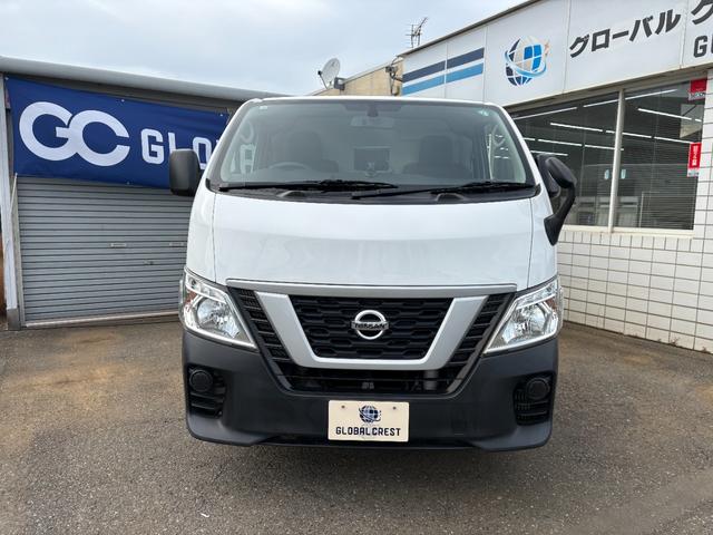 ＮＶ３５０キャラバンバン 　冷蔵冷凍車　クーリングバン　５〜２０度設定　オートマ車　バックカメラ　両側スライドドア　サーモキング製冷凍機　普通免許　オートマ限定ＯＫ　ナビ　バックカメラ　３人乗り　１．２５ｔ積み　キーレス（3枚目）