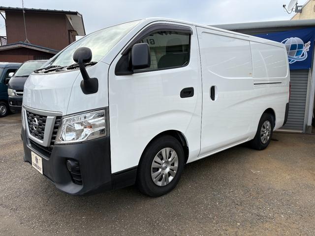 ＮＶ３５０キャラバンバン 　冷蔵冷凍車　クーリングバン　５〜２０度設定　オートマ車　バックカメラ　両側スライドドア　サーモキング製冷凍機　普通免許　オートマ限定ＯＫ　ナビ　バックカメラ　３人乗り　１．２５ｔ積み　キーレス（4枚目）