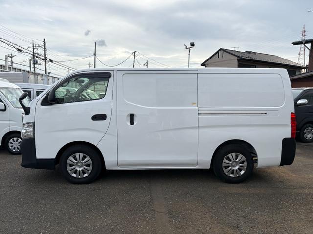 ＮＶ３５０キャラバンバン 　冷蔵冷凍車　クーリングバン　５〜２０度設定　オートマ車　バックカメラ　両側スライドドア　サーモキング製冷凍機　普通免許　オートマ限定ＯＫ　ナビ　バックカメラ　３人乗り　１．２５ｔ積み　キーレス（7枚目）