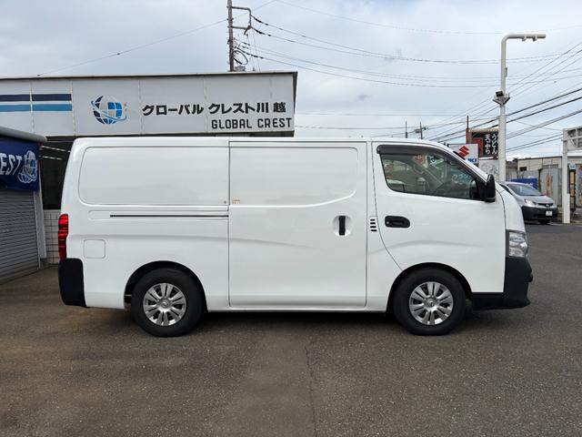 ＮＶ３５０キャラバンバン 　冷蔵冷凍車　クーリングバン　５〜２０度設定　オートマ車　バックカメラ　両側スライドドア　サーモキング製冷凍機　普通免許　オートマ限定ＯＫ　ナビ　バックカメラ　３人乗り　１．２５ｔ積み　キーレス（8枚目）