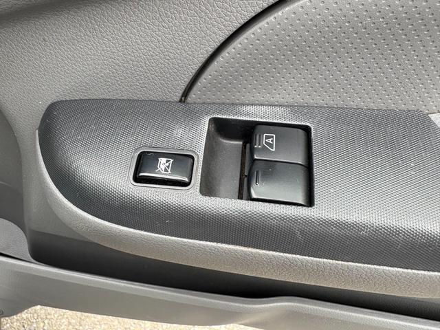 ＮＶ３５０キャラバンバン 　冷蔵冷凍車　クーリングバン　５〜２０度設定　オートマ車　バックカメラ　両側スライドドア　サーモキング製冷凍機　普通免許　オートマ限定ＯＫ　ナビ　バックカメラ　３人乗り　１．２５ｔ積み　キーレス（25枚目）