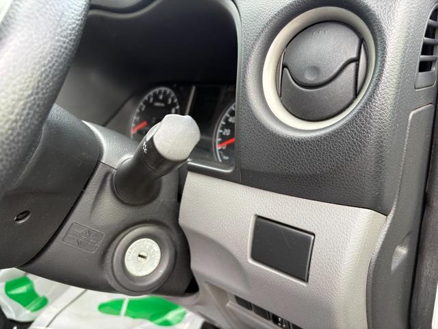 ＮＶ３５０キャラバンバン 　冷蔵冷凍車　クーリングバン　５〜２０度設定　オートマ車　バックカメラ　両側スライドドア　サーモキング製冷凍機　普通免許　オートマ限定ＯＫ　ナビ　バックカメラ　３人乗り　１．２５ｔ積み　キーレス（27枚目）