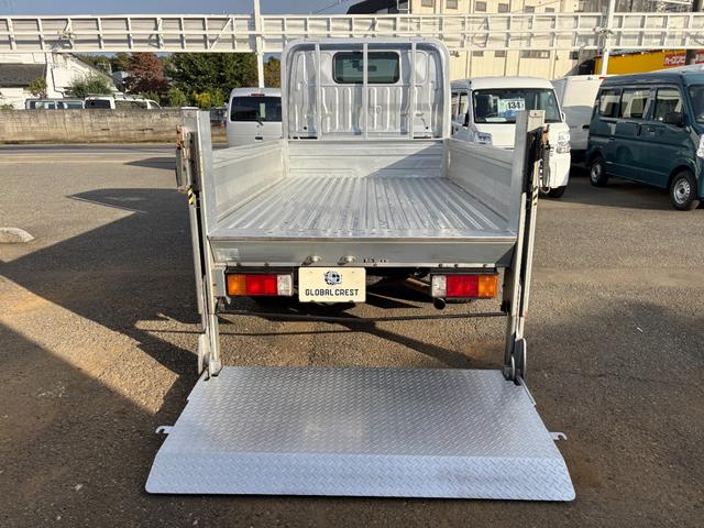 トヨエース シングルジャストロー　パワーリフト　　リフト６００Ｋｇ積み　オートマ　１ｔ積み　３人乗り　エアコン　パワステ　パワーウインドウ　ＡＢＳ　運転席・助手席エアバック（14枚目）