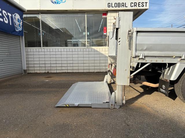 トヨエース シングルジャストロー　パワーリフト　　リフト６００Ｋｇ積み　オートマ　１ｔ積み　３人乗り　エアコン　パワステ　パワーウインドウ　ＡＢＳ　運転席・助手席エアバック（17枚目）