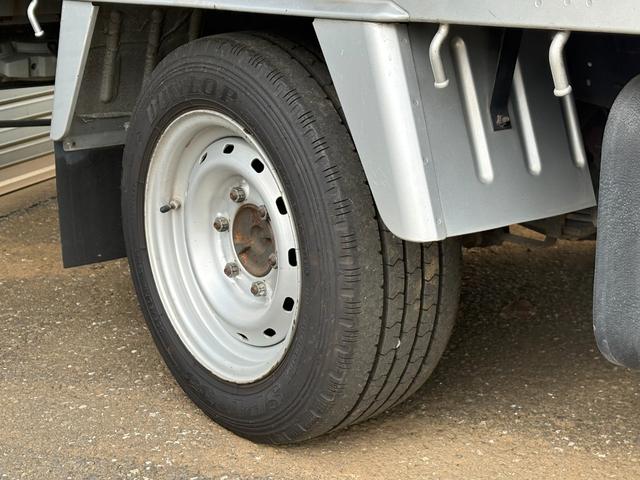 トヨエース シングルジャストロー　パワーリフト　　リフト６００Ｋｇ積み　オートマ　１ｔ積み　３人乗り　エアコン　パワステ　パワーウインドウ　ＡＢＳ　運転席・助手席エアバック（32枚目）