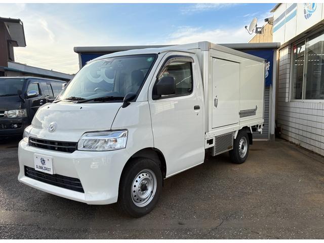 ボンゴトラック 冷蔵冷凍車 低温ー15度〜+30度設定 コールドスター製冷凍機 両側サイドドア オートマ 600Kg積み キーレス ETC ナビ ワンセグTV 床ステン すのこ付き 衝突軽減装置 アイドリングストップ(4枚目)