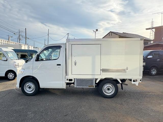 ボンゴトラック 冷蔵冷凍車 低温ー15度〜+30度設定 コールドスター製冷凍機 両側サイドドア オートマ 600Kg積み キーレス ETC ナビ ワンセグTV 床ステン すのこ付き 衝突軽減装置 アイドリングストップ(7枚目)