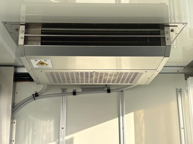 ボンゴトラック 冷蔵冷凍車 低温ー15度〜+30度設定 コールドスター製冷凍機 両側サイドドア オートマ 600Kg積み キーレス ETC ナビ ワンセグTV 床ステン すのこ付き 衝突軽減装置 アイドリングストップ(18枚目)