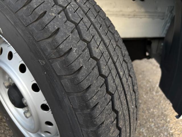 ボンゴトラック 冷蔵冷凍車 低温ー15度〜+30度設定 コールドスター製冷凍機 両側サイドドア オートマ 600Kg積み キーレス ETC ナビ ワンセグTV 床ステン すのこ付き 衝突軽減装置 アイドリングストップ(42枚目)