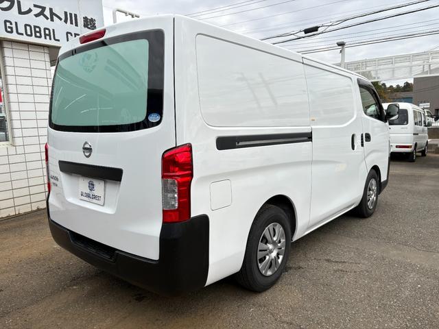 ＮＶ３５０キャラバンバン 　クーリングバン　＋５度設定　サーモキング製冷凍機　オートマ　キーレス　１．２５ｔ積み　３人乗り　両側スライドドア　ＡＢＳ　運転席エアバック（7枚目）