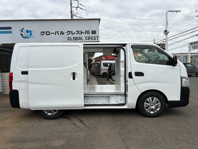 ＮＶ３５０キャラバンバン 　クーリングバン　＋５度設定　サーモキング製冷凍機　オートマ　キーレス　１．２５ｔ積み　３人乗り　両側スライドドア　ＡＢＳ　運転席エアバック（10枚目）
