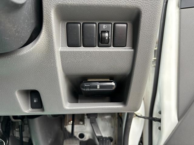 ＮＶ３５０キャラバンバン 　クーリングバン　＋５度設定　サーモキング製冷凍機　オートマ　キーレス　１．２５ｔ積み　３人乗り　両側スライドドア　ＡＢＳ　運転席エアバック（31枚目）