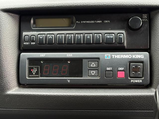 ＮＶ３５０キャラバンバン 　クーリングバン　＋５度設定　サーモキング製冷凍機　オートマ　キーレス　１．２５ｔ積み　３人乗り　両側スライドドア　ＡＢＳ　運転席エアバック（38枚目）