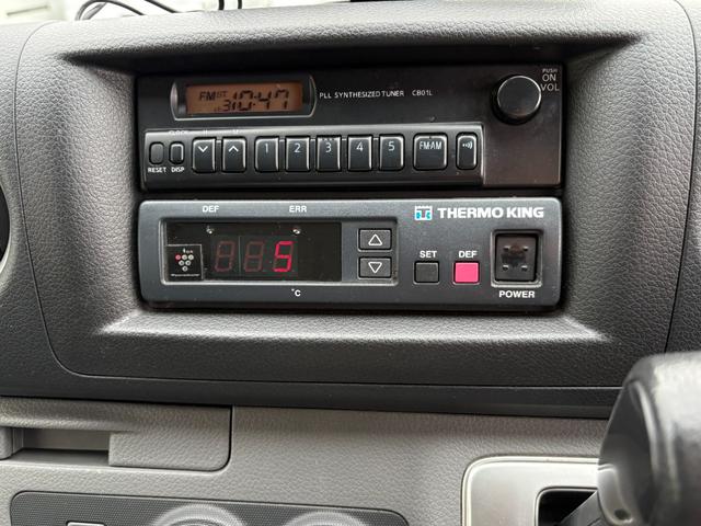 ＮＶ３５０キャラバンバン 　クーリングバン　＋５度設定　サーモキング製冷凍機　オートマ　キーレス　１．２５ｔ積み　３人乗り　両側スライドドア　ＡＢＳ　運転席エアバック（39枚目）