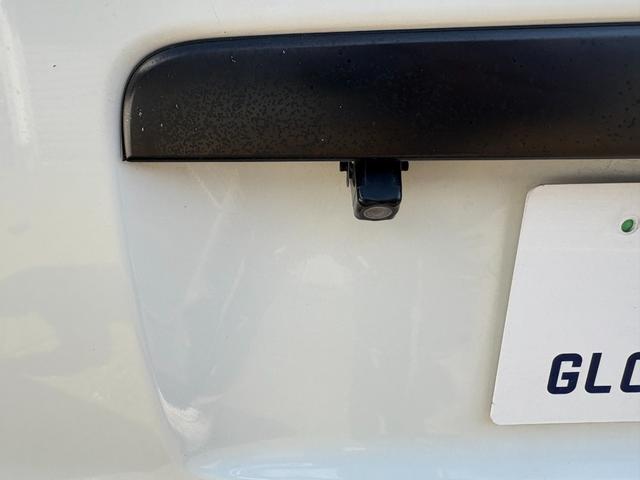 ハイエースバン 　パワーリフト付き　リフト２６０Ｋｇ積み　オートマ車　１．１５ｔ積み　ナビ　ＥＴＣ　バックカメラ　キーレス　ＡＢＳ　運転席エアバック　走行距離２７１００キロ　３人乗り（17枚目）