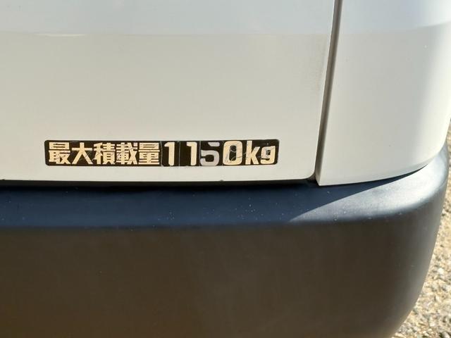 ハイエースバン 　パワーリフト付き　リフト２６０Ｋｇ積み　オートマ車　１．１５ｔ積み　ナビ　ＥＴＣ　バックカメラ　キーレス　ＡＢＳ　運転席エアバック　走行距離２７１００キロ　３人乗り（19枚目）