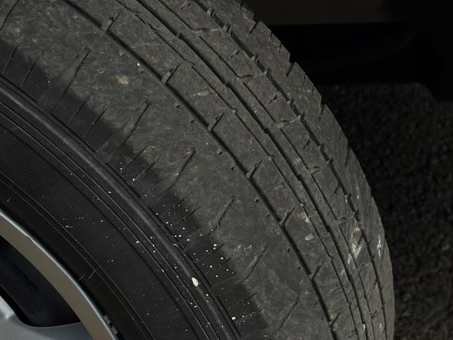 ハイエースバン 　パワーリフト付き　リフト２６０Ｋｇ積み　オートマ車　１．１５ｔ積み　ナビ　ＥＴＣ　バックカメラ　キーレス　ＡＢＳ　運転席エアバック　走行距離２７１００キロ　３人乗り（46枚目）