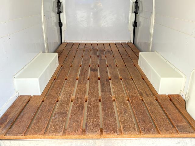 ＮＶ３５０キャラバンバン 　冷蔵冷凍車　サーモキング製冷凍機　クーリングバン　＋５〜＋２０度設定（22枚目）