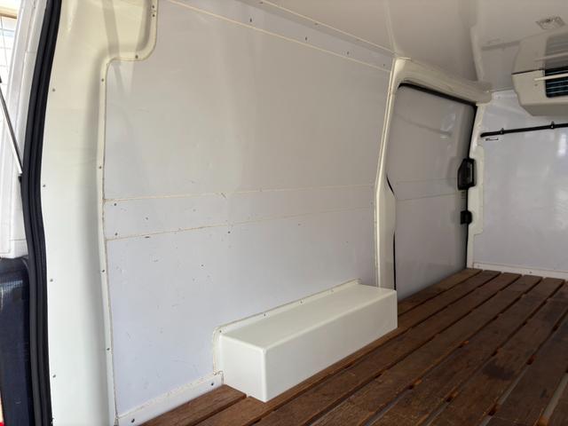 ＮＶ３５０キャラバンバン 　冷蔵冷凍車　サーモキング製冷凍機　クーリングバン　＋５〜＋２０度設定（23枚目）