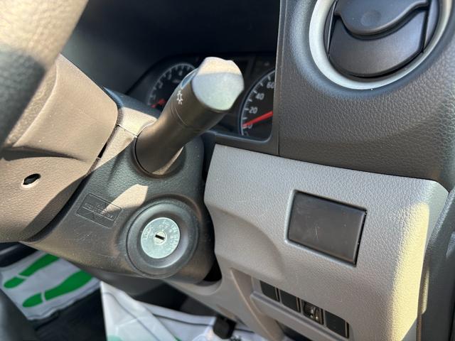 ＮＶ３５０キャラバンバン 　冷蔵冷凍車　サーモキング製冷凍機　クーリングバン　＋５〜＋２０度設定（32枚目）