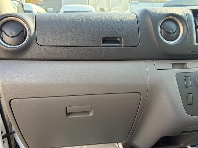 ＮＶ３５０キャラバンバン 　冷蔵冷凍車　サーモキング製冷凍機　クーリングバン　＋５〜＋２０度設定（49枚目）