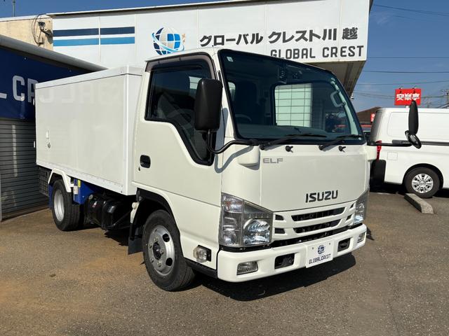 エルフトラック 　冷蔵冷凍車　低温冷凍車－３０℃〜３０℃設定　スタンバイ装置付　箱断熱１００ｍｍ　積載１．５ｔ小型サイズ　オートマ車　車両総重量４２３５ｋｇ　サイドドア　床ステン張り　バックモニター　ナビ　ＴＶ　ＥＴＣ（2枚目）