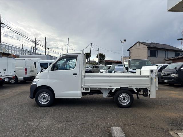 タウンエーストラック 垂直パワーゲート オートマ リフト400Kg積み ナビ ワンセグTV ABS ETC 運転席・助手席エアバック 車検R8年10月 エアコン パワステ(5枚目)