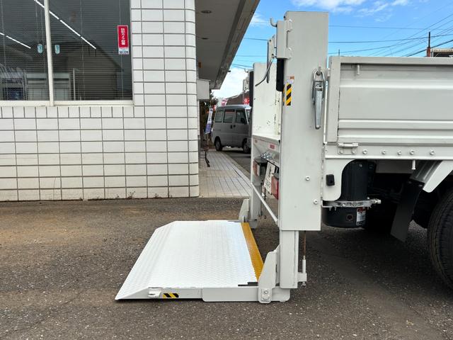 タウンエーストラック 垂直パワーゲート オートマ リフト400Kg積み ナビ ワンセグTV ABS ETC 運転席・助手席エアバック 車検R8年10月 エアコン パワステ(18枚目)