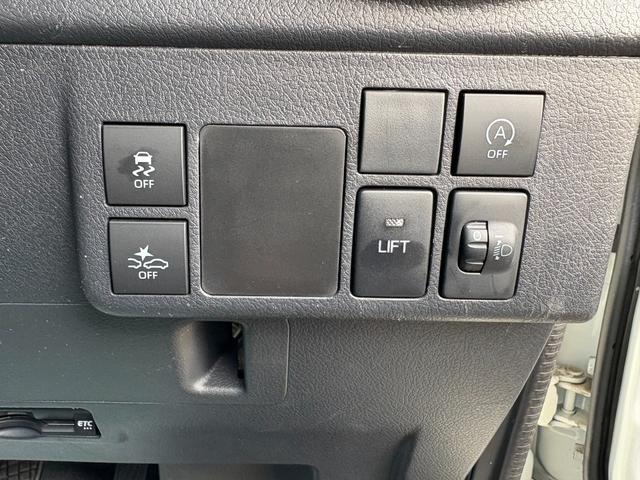 タウンエーストラック 垂直パワーゲート オートマ リフト400Kg積み ナビ ワンセグTV ABS ETC 運転席・助手席エアバック 車検R8年10月 エアコン パワステ(24枚目)