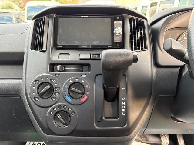 タウンエーストラック 垂直パワーゲート オートマ リフト400Kg積み ナビ ワンセグTV ABS ETC 運転席・助手席エアバック 車検R8年10月 エアコン パワステ(29枚目)