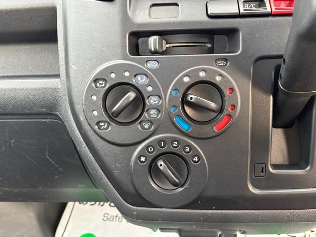 タウンエーストラック 垂直パワーゲート オートマ リフト400Kg積み ナビ ワンセグTV ABS ETC 運転席・助手席エアバック 車検R8年10月 エアコン パワステ(32枚目)