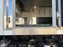 　冷蔵冷凍車　低温冷凍車－３０℃〜３０℃設定　スタンバイ装置付　箱断熱１００ｍｍ　積載１．５ｔ小型サイズ　オートマ車　車両総重量４２３５ｋｇ　サイドドア　床ステン張り　バックモニター　ナビ　ＴＶ　ＥＴＣ（11枚目）