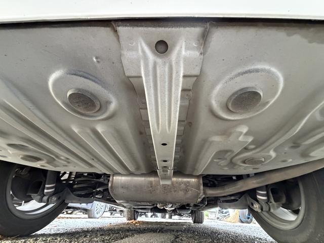 エスティマ アエラス　プレミアムエディション　ワンオーナー／プレミアム保証／両側パワースライド／パワーシート／ハーフレザーシート／キャプテンシート／７人乗り／純正８インチナビ／Ｂｌｕｅｔｏｏｔｈ音楽／フルセグＴＶ／ＣＤ．ＤＶＤ／バックカメラ／（5枚目）