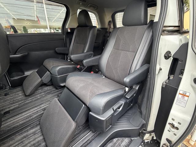 エスティマ アエラス　プレミアムエディション　ワンオーナー／プレミアム保証／両側パワースライド／パワーシート／ハーフレザーシート／キャプテンシート／７人乗り／純正８インチナビ／Ｂｌｕｅｔｏｏｔｈ音楽／フルセグＴＶ／ＣＤ．ＤＶＤ／バックカメラ／（13枚目）