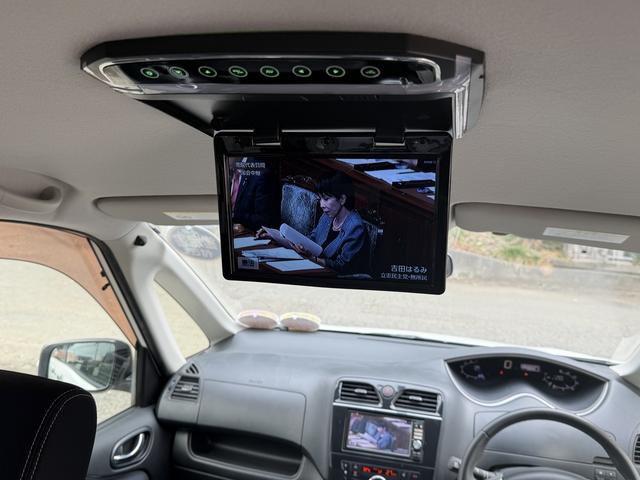 セレナ ライダー プレミアム保証/両側パワースライドドア/フリップダウンモニター/純正SDナビ/フルセグTV/Bluetooth音楽/CD.DVD再生/バックカメラ/ビルトインETC/インテリキー/プッシュスタート/(14枚目)