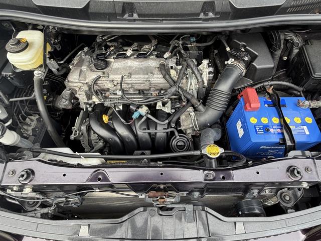 ヴォクシー ＺＳ　プレミアム保証／後期型／４ＷＤ／サンルーフ／両側パワスラ／シートヒーター／リアオートエアコン／７人乗りキャプテンシート／社外８インチナビ／フルセグＴＶ／バックカメラ／ＨＩＤ／フォグ／（16枚目）