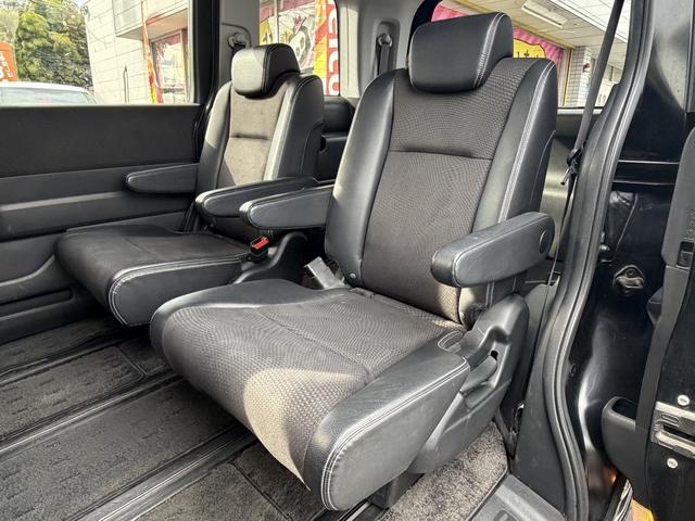 ステップワゴンスパーダ Z クールスピリット プレミアム保証/キャプテンシート7人乗り/ハーフレザーシート/両側パワースライドドア/純正9インチナビ/CD.DVD/フルセグTV/バックカメラ/ステアリングスイッチ/ビルトインETC/パドルシフト/(13枚目)