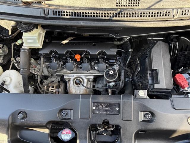 ステップワゴンスパーダ Z クールスピリット プレミアム保証/社外8インチナビ/社外フリップダウンモニター/Bluetooth音楽/フルセグTV/CD.DVD再生/バックカメラ/ハーフレザーシート/8人乗り/両側パワースライド/(15枚目)