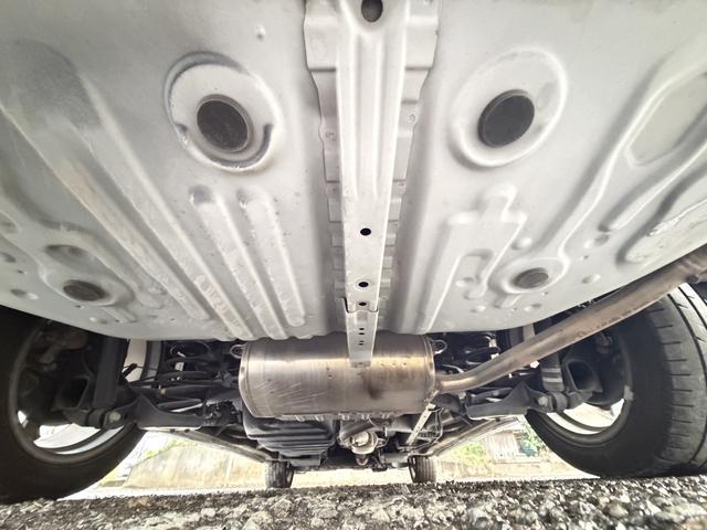 エスティマ アエラス 後期型/オイル消費対策済み/プレミアム保証/ベージュ内装/純正ナビ/純正11インチフリップダウンモニター/CD.DVD/Bluetooth音楽/フルセグTV/バックカメラ/キャプテンシート7人乗り/(11枚目)