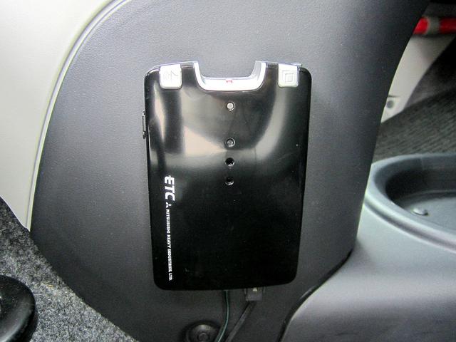 ビバーチェ 禁煙車/ケンウッドメモリーナビ地デジ/CD/DVD再生/Bluetooth/AUX/スマートキー/ETC/ライトレベライザー/オートライト/オートAC/サイドバイザー/プライバシーG(31枚目)