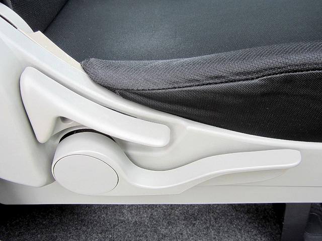 ビバーチェ 禁煙車/ケンウッドメモリーナビ地デジ/CD/DVD再生/Bluetooth/AUX/スマートキー/ETC/ライトレベライザー/オートライト/オートAC/サイドバイザー/プライバシーG(32枚目)