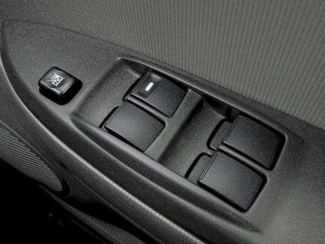 ビバーチェ 禁煙車/ケンウッドメモリーナビ地デジ/CD/DVD再生/Bluetooth/AUX/スマートキー/ETC/ライトレベライザー/オートライト/オートAC/サイドバイザー/プライバシーG(33枚目)