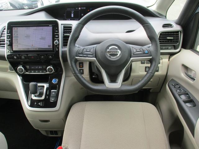 セレナ ｅ－パワー　ＸＶ　プロパイロット／純正９型ナビフルセグ／全カメラ／純正１１型後席フリップダウンＭ／両側自動ドア／スマ－キ－／ナビ連動ＥＴＣ２．０＆ドラレコ／レ－ダ－Ｃ／ＬＥＤライト／フォグ／シート＆ハンドルヒーター（4枚目）