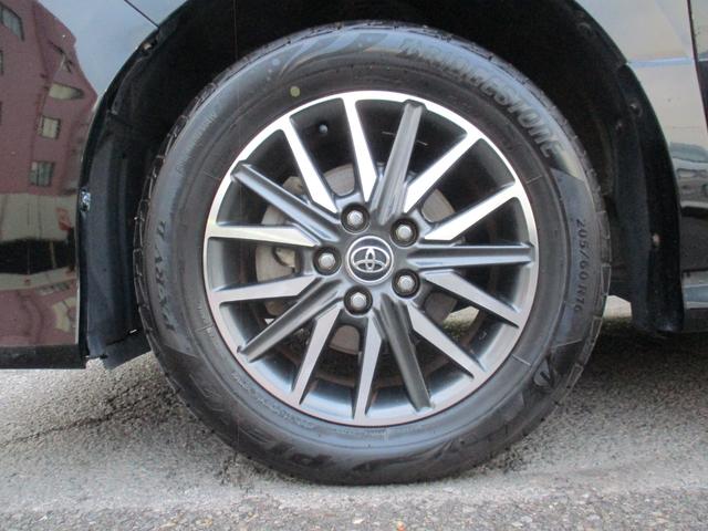 ノア Si 禁煙車/純正9インチ/11後席モニタ‐/CD/DVD再生/Bカメラ/横滑り/I-stop/イモビ/スマ-トキ‐/ETC/Wエア-バック/革巻ハンドル/両側自動ドア/LED/純正エアロ&16AW/(13枚目)