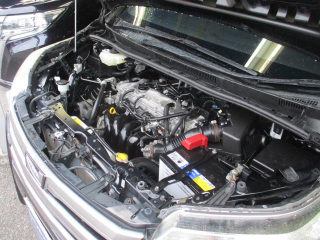 ノア Si 禁煙車/純正9インチ/11後席モニタ‐/CD/DVD再生/Bカメラ/横滑り/I-stop/イモビ/スマ-トキ‐/ETC/Wエア-バック/革巻ハンドル/両側自動ドア/LED/純正エアロ&16AW/(19枚目)