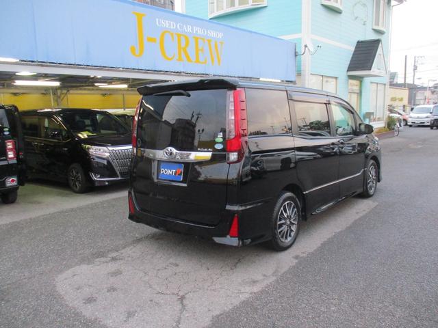 ノア Si 禁煙車/純正9インチ/11後席モニタ‐/CD/DVD再生/Bカメラ/横滑り/I-stop/イモビ/スマ-トキ‐/ETC/Wエア-バック/革巻ハンドル/両側自動ドア/LED/純正エアロ&16AW/(23枚目)