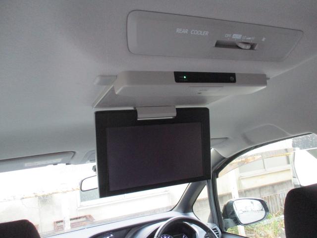 ノア Si 禁煙車/純正9インチ/11後席モニタ‐/CD/DVD再生/Bカメラ/横滑り/I-stop/イモビ/スマ-トキ‐/ETC/Wエア-バック/革巻ハンドル/両側自動ドア/LED/純正エアロ&16AW/(29枚目)