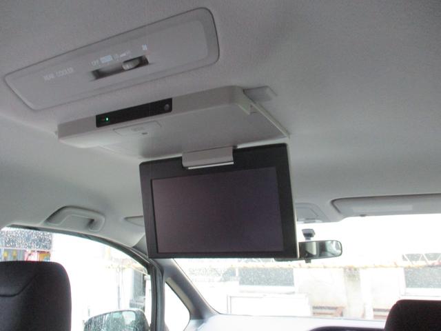 ノア Si 禁煙車/純正9インチ/11後席モニタ‐/CD/DVD再生/Bカメラ/横滑り/I-stop/イモビ/スマ-トキ‐/ETC/Wエア-バック/革巻ハンドル/両側自動ドア/LED/純正エアロ&16AW/(31枚目)