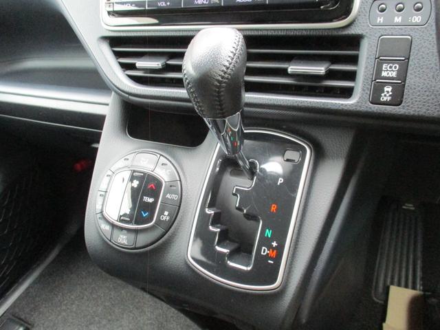 ノア Si 禁煙車/純正9インチ/11後席モニタ‐/CD/DVD再生/Bカメラ/横滑り/I-stop/イモビ/スマ-トキ‐/ETC/Wエア-バック/革巻ハンドル/両側自動ドア/LED/純正エアロ&16AW/(32枚目)