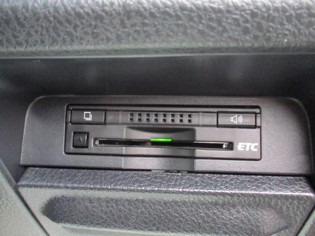 ノア Si 禁煙車/純正9インチ/11後席モニタ‐/CD/DVD再生/Bカメラ/横滑り/I-stop/イモビ/スマ-トキ‐/ETC/Wエア-バック/革巻ハンドル/両側自動ドア/LED/純正エアロ&16AW/(37枚目)